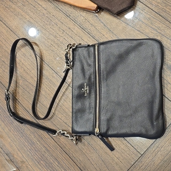 kate spade Handbags - Kate Spade Black Leather Crossbag